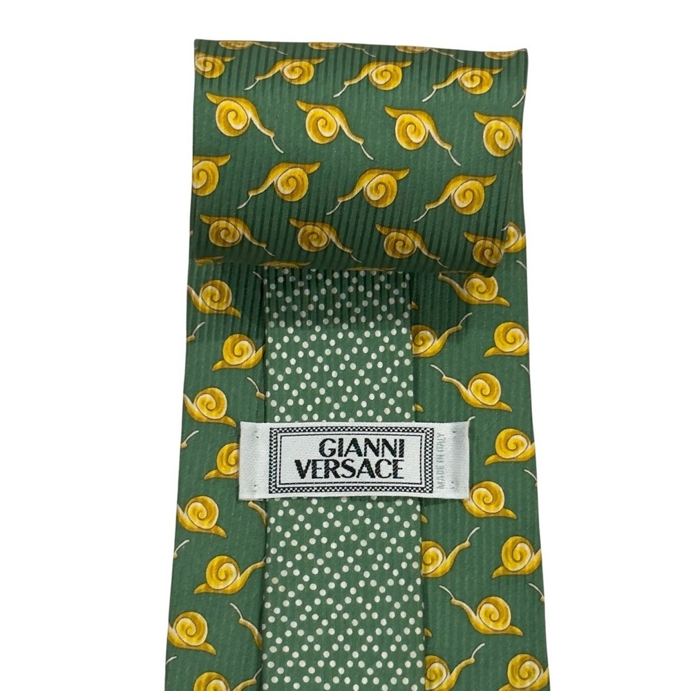 Gianni Versace Mens Tie Snails Green & Gold Satin Silk Italy 4" (W) x 58.25" (L)